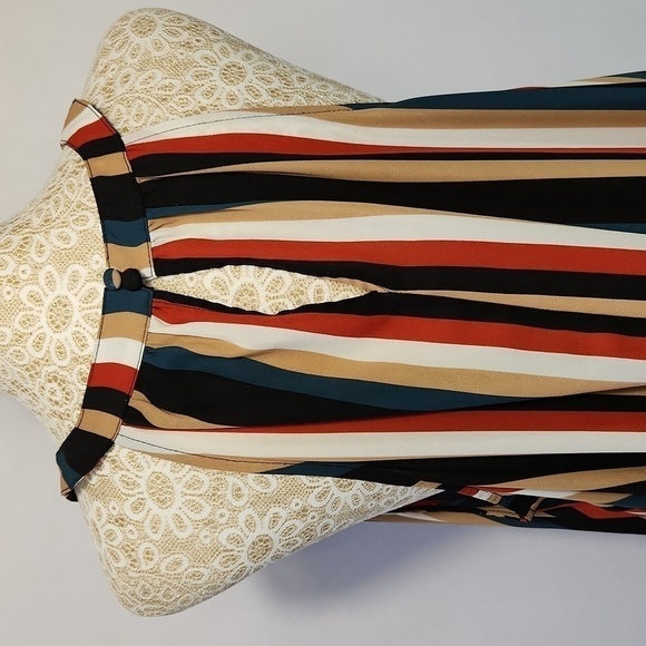 Torrid Georgette Goddess Multi-Stripe Keyhole Cut-out High-Low Sleeveles… - Picture 4 of 12